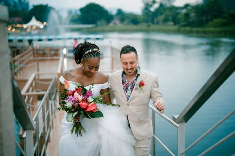 Dionne and Jon leaving the jetty for their afterparty
